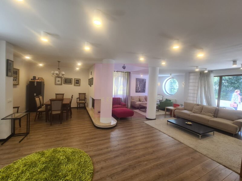 Vila de lux de vanzare in Predeal