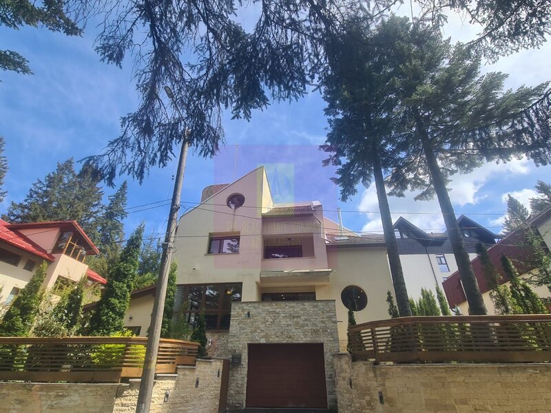 Vila de lux de vanzare in Predeal