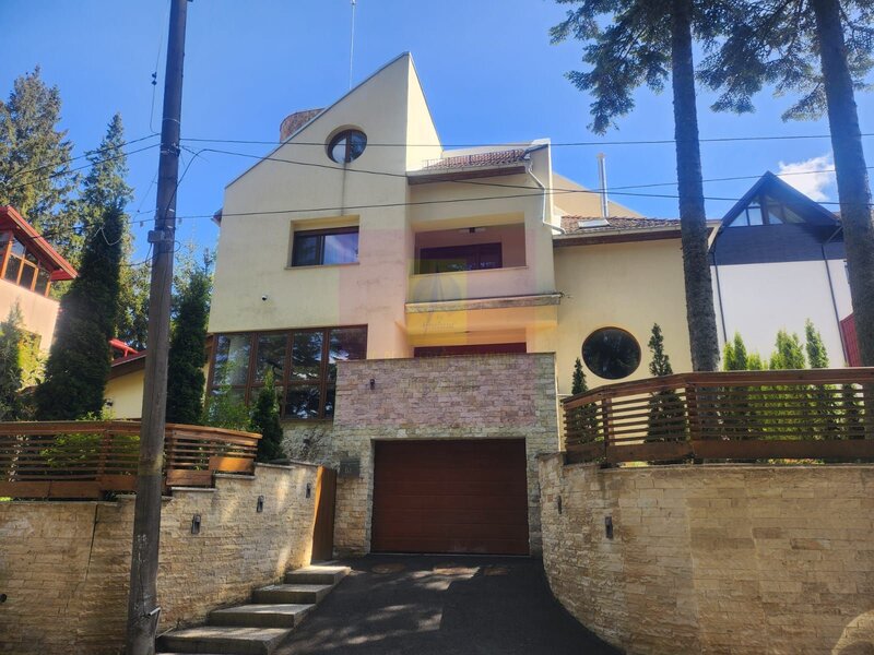 Vila de lux de vanzare in Predeal